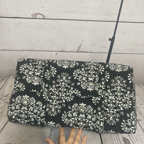 Vera Bradley Small Duffel Chandelier Noir retired Black Floral Weekender - Picture 6 of 9